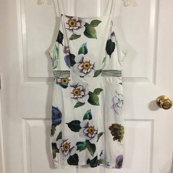 Floral square neck dress - Picture 3 of 7